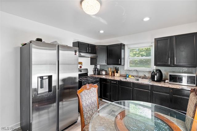 2901 Richmond Avenue NE, Canton, OH 44705