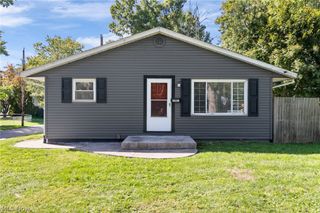 2901 Richmond Avenue NE, Canton, OH 44705