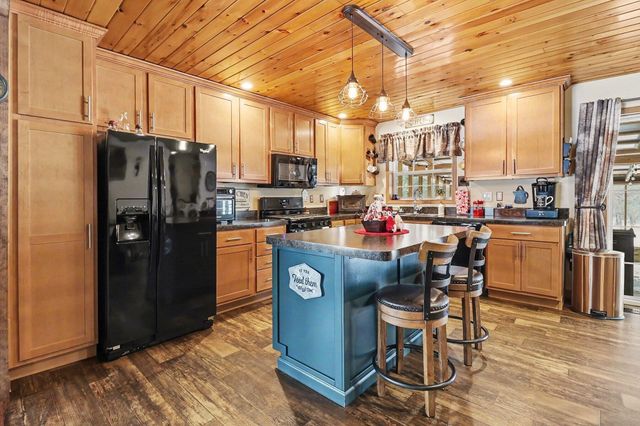 1789 S 58th Avenue, Shelby, MI 49455