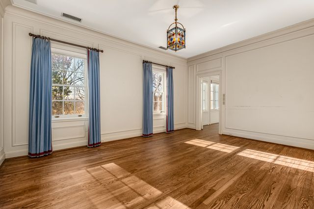 104 Lynnwood Blvd, Nashville, TN 37205