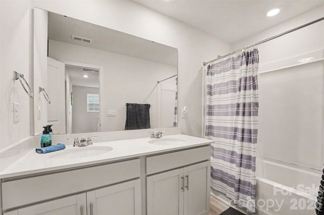 3674 Charles Street NW, Conover, NC 28613