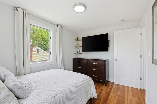 46 Robinson Rd, Woburn, MA 01801