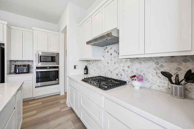 6201 Queens Path, North Richland Hills, TX 76180