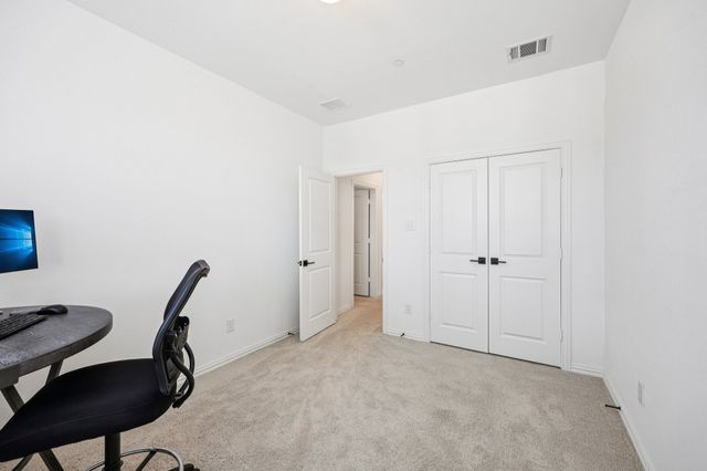 6201 Queens Path, North Richland Hills, TX 76180