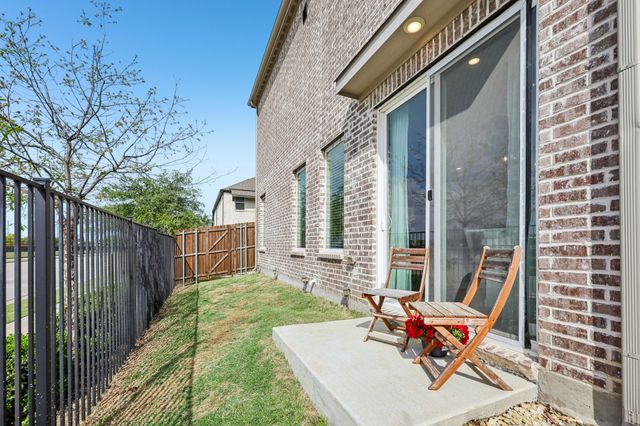 6201 Queens Path, North Richland Hills, TX 76180