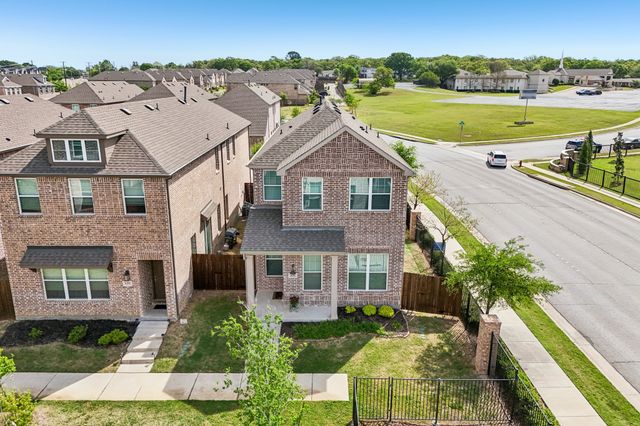 6201 Queens Path, North Richland Hills, TX 76180