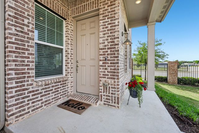 6201 Queens Path, North Richland Hills, TX 76180