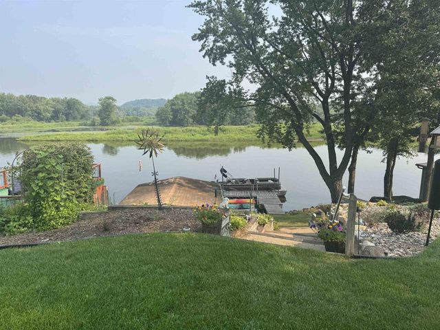 W10126 Schiefelbein Road, Poynette, WI 53955