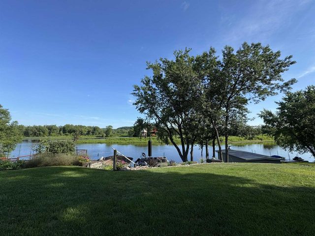 W10126 Schiefelbein Road, Poynette, WI 53955