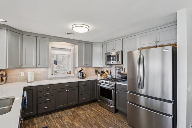 W10126 Schiefelbein Road, Poynette, WI 53955