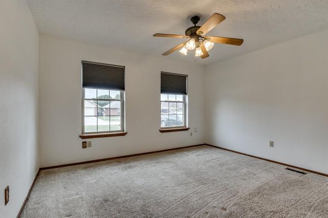 10541 Ricky Lane, Midwest City, OK 73130