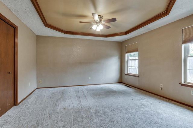 10541 Ricky Lane, Midwest City, OK 73130