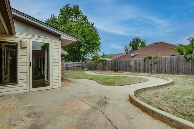 10541 Ricky Lane, Midwest City, OK 73130