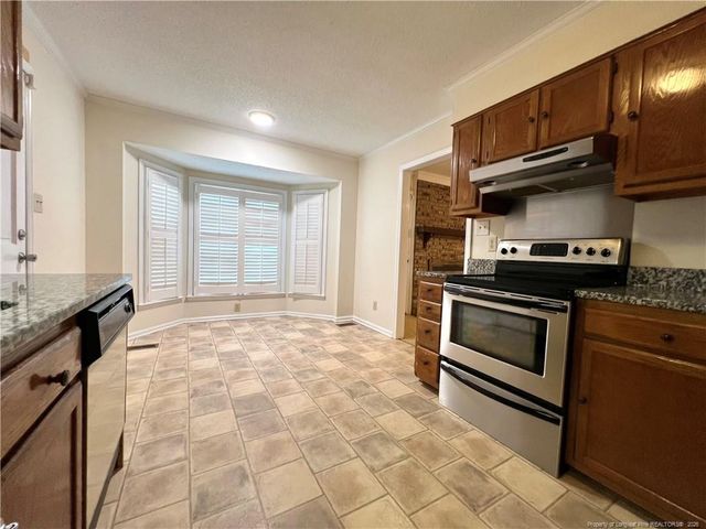 6017 Lakeway Drive, Fayetteville, NC 28306