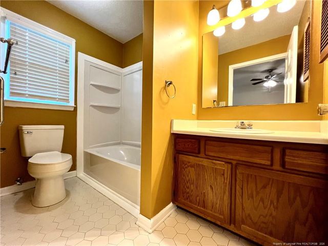 6017 Lakeway Drive, Fayetteville, NC 28306