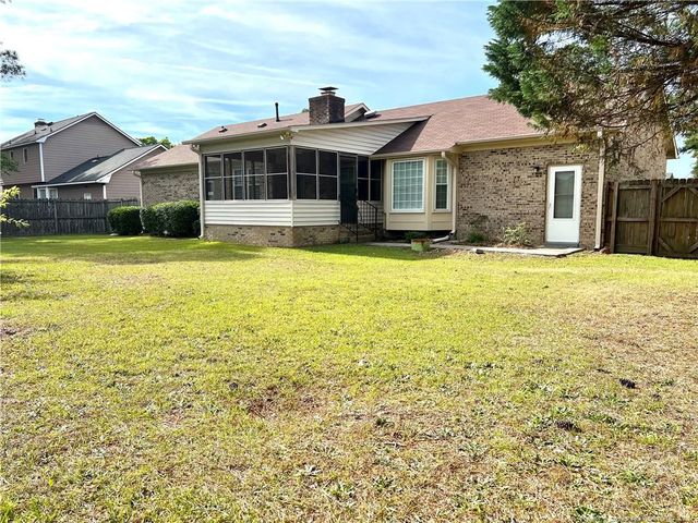6017 Lakeway Drive, Fayetteville, NC 28306