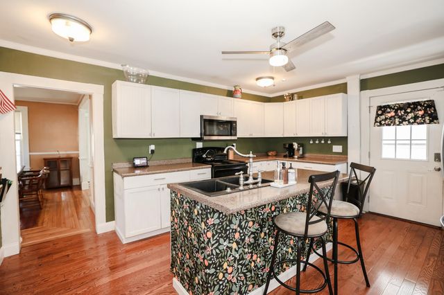 29 S Hall Street, Manchester, NH 03103