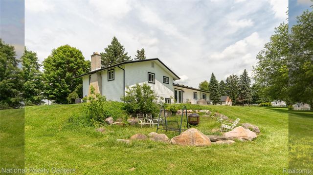 58191 8 Mile Road, Salem Township, MI 48167