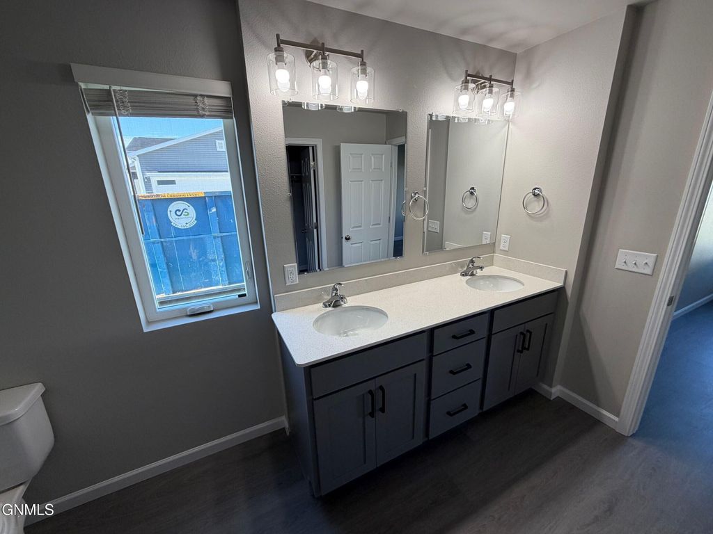 3927 Libra Bend SE, Mandan, ND 58554 photo 5