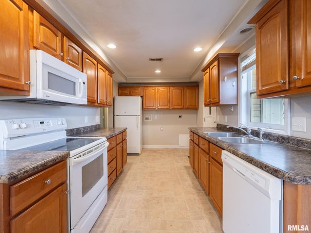 1409 BUSH Street, Pekin, IL 61554