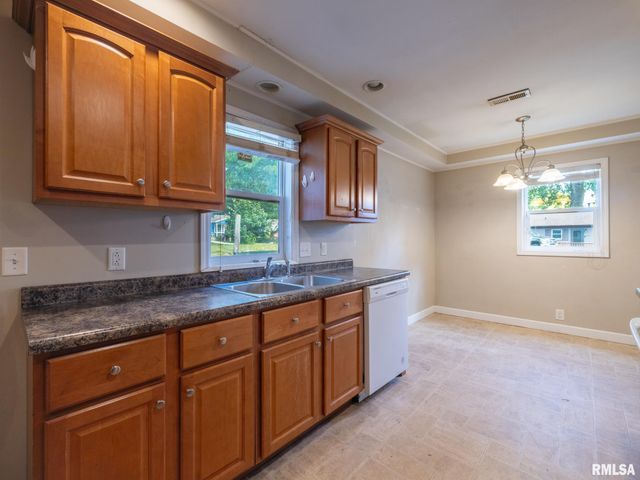 1409 BUSH Street, Pekin, IL 61554