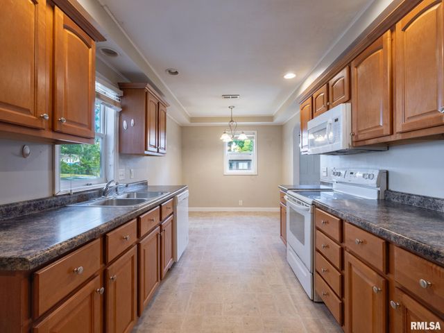 1409 BUSH Street, Pekin, IL 61554