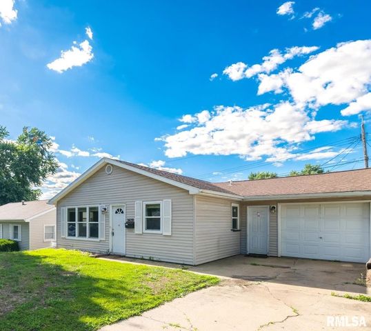 1409 BUSH Street, Pekin, IL 61554