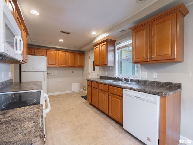 1409 BUSH Street, Pekin, IL 61554