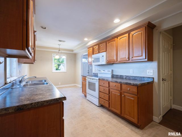1409 BUSH Street, Pekin, IL 61554