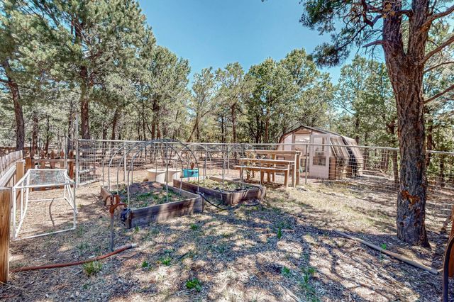 76 Los Altos De Cicuye, Pecos, NM 87552