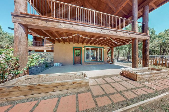 76 Los Altos De Cicuye, Pecos, NM 87552