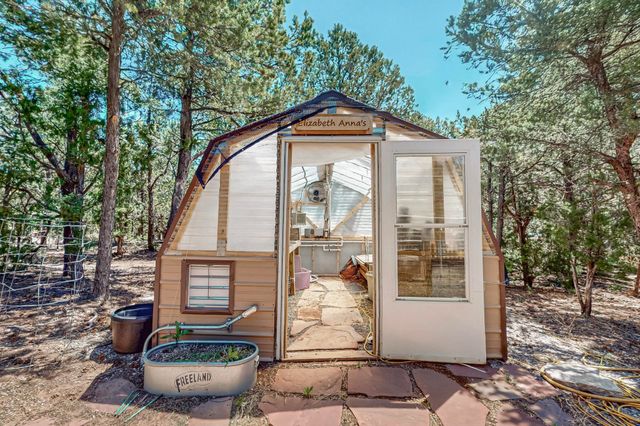 76 Los Altos De Cicuye, Pecos, NM 87552