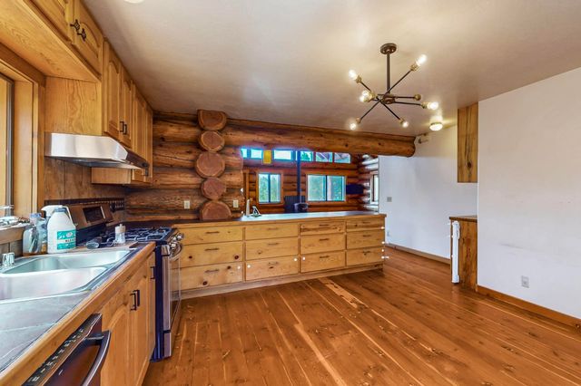 76 Los Altos De Cicuye, Pecos, NM 87552