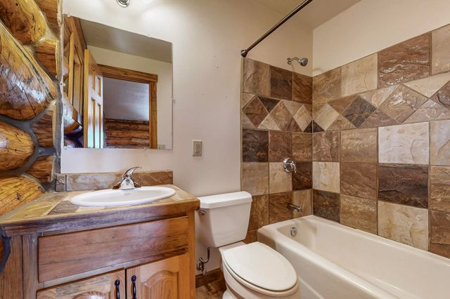 76 Los Altos De Cicuye, Pecos, NM 87552