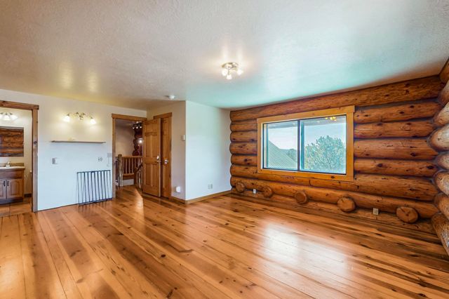 76 Los Altos De Cicuye, Pecos, NM 87552