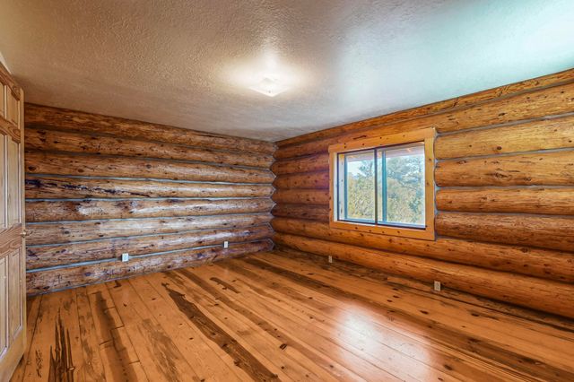 76 Los Altos De Cicuye, Pecos, NM 87552