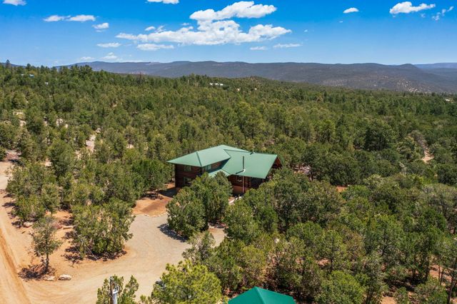 76 Los Altos De Cicuye, Pecos, NM 87552