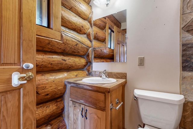 76 Los Altos De Cicuye, Pecos, NM 87552