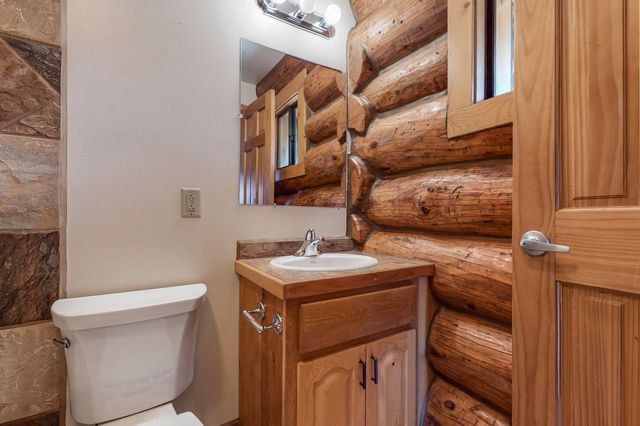 76 Los Altos De Cicuye, Pecos, NM 87552