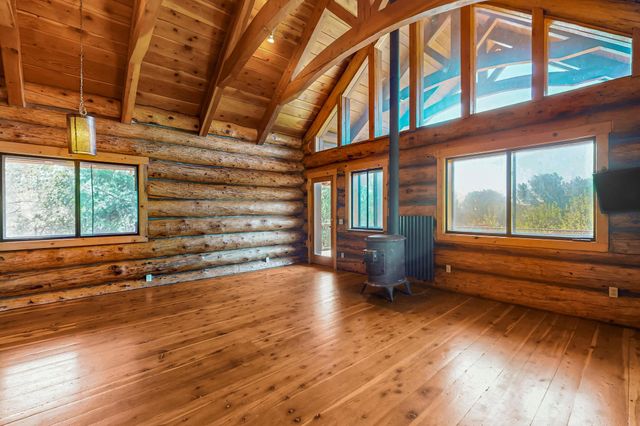 76 Los Altos De Cicuye, Pecos, NM 87552