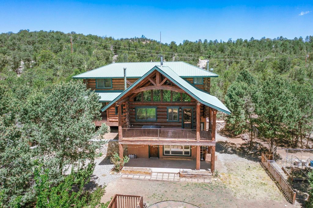 76 Los Altos De Cicuye, Pecos, NM 87552