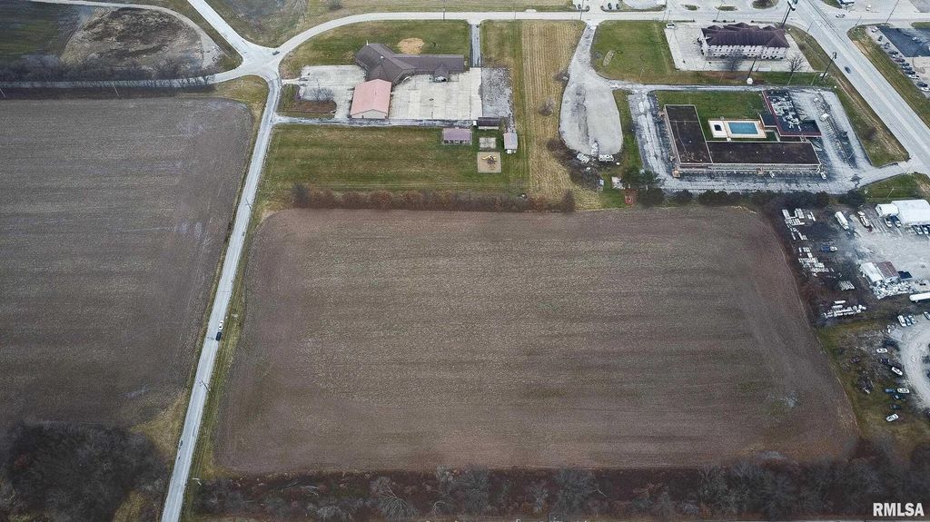 Image 1 of property listing at 00 Mills Cart Road, Salem, IL 62881