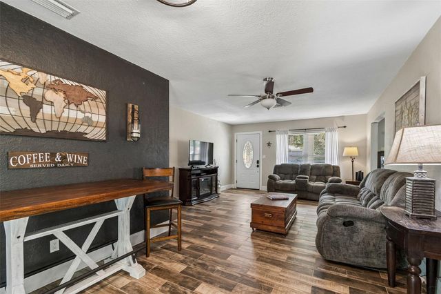 5598 14TH AVENUE N, St Petersburg, FL 33710