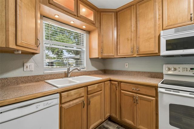 5598 14TH AVENUE N, St Petersburg, FL 33710