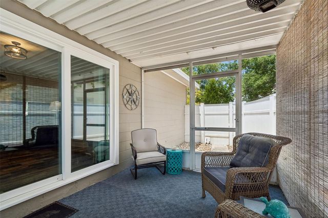 5598 14TH AVENUE N, St Petersburg, FL 33710
