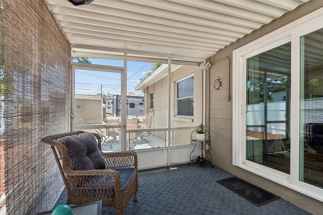 5598 14TH AVENUE N, St Petersburg, FL 33710