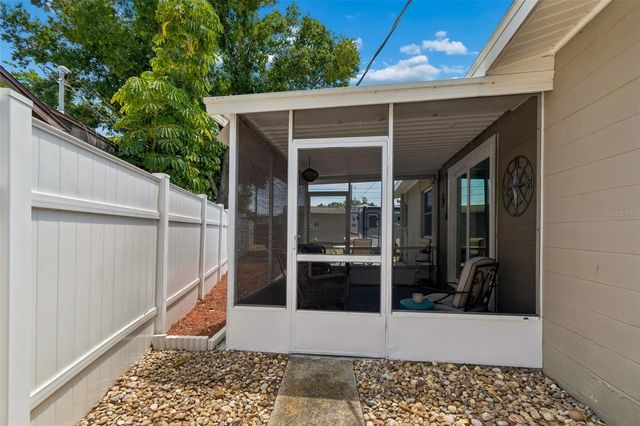 5598 14TH AVENUE N, St Petersburg, FL 33710