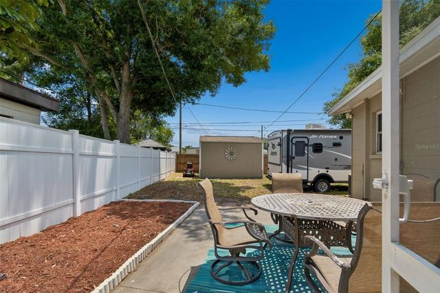 5598 14TH AVENUE N, St Petersburg, FL 33710