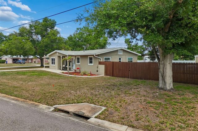 5598 14TH AVENUE N, St Petersburg, FL 33710