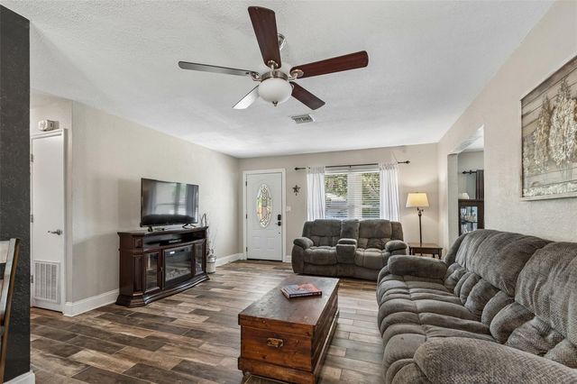 5598 14TH AVENUE N, St Petersburg, FL 33710